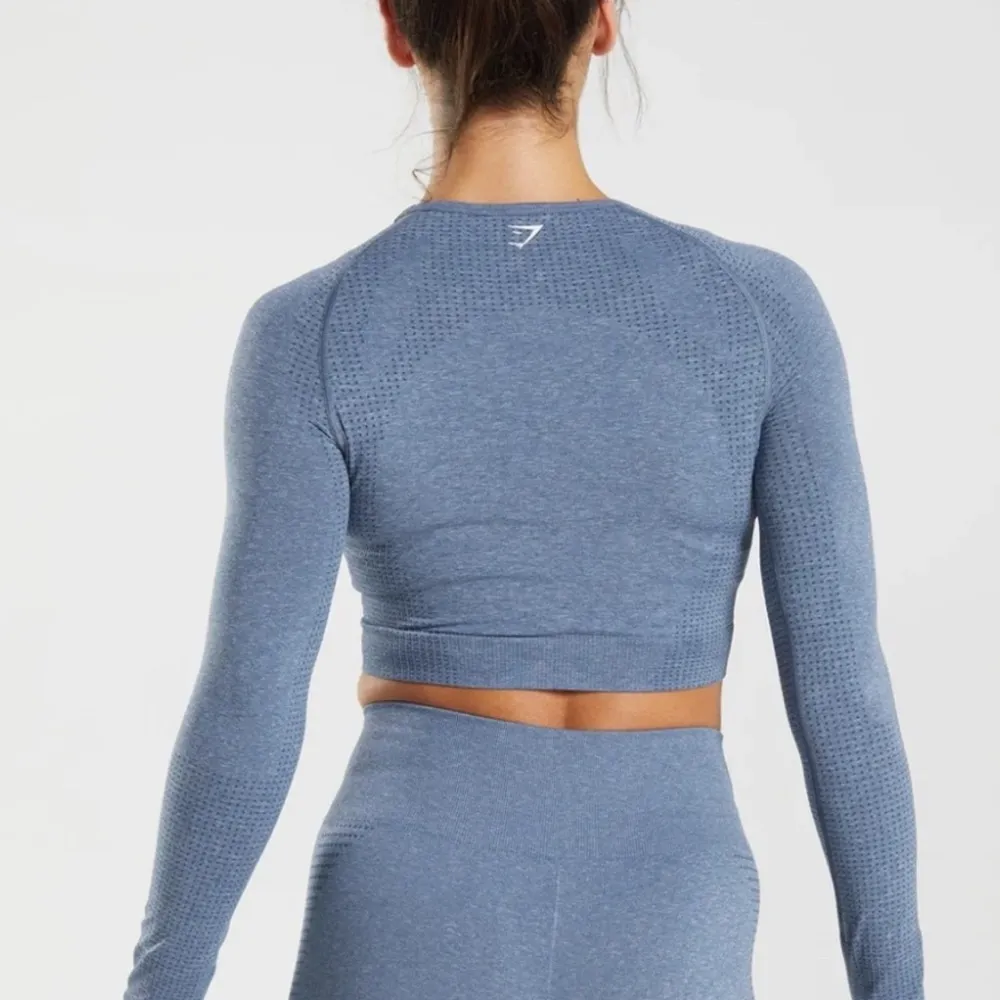 Gymshark Vital Seamless 2.0  Blue Long Sleeve Crop Top - Image 2