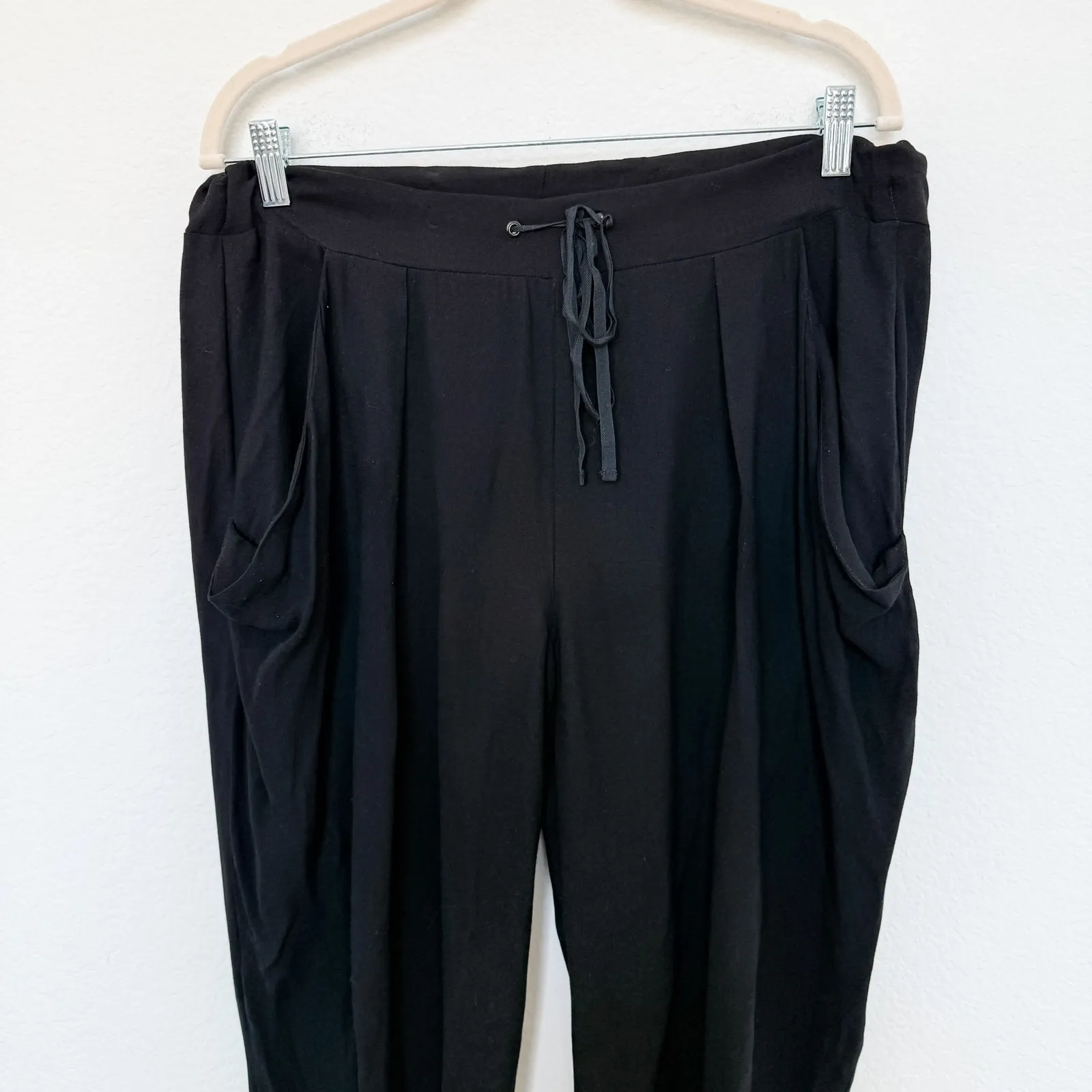 A.L.C. Womens Pants Size M Black Lightwight Tapered Minimalist Chic Quiet Luxury - Image 3