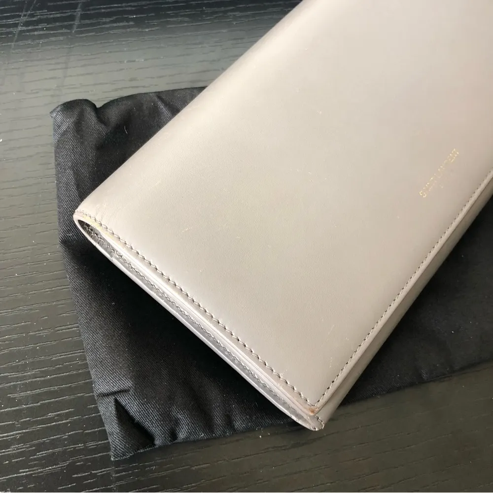 Saint Laurent Essentials Minimalist Grey YSL Wallet - Image 12