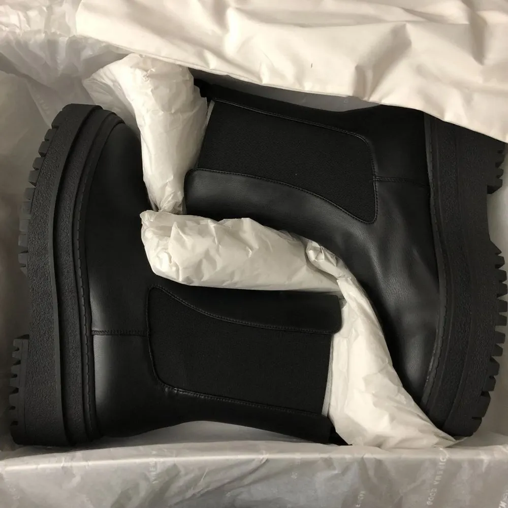 Good American Womens Chelsea Boot Black Faux Leather Lug Sole Grunge Black 6 - Image 3