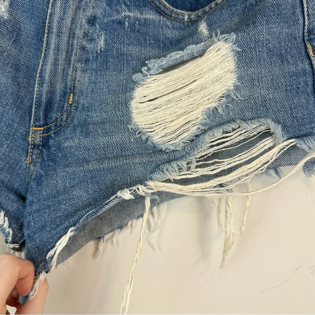 BDG Urban Outfitters | Medium Wash Essential Mid Rise Denim Shorts Size 28 - Image 5