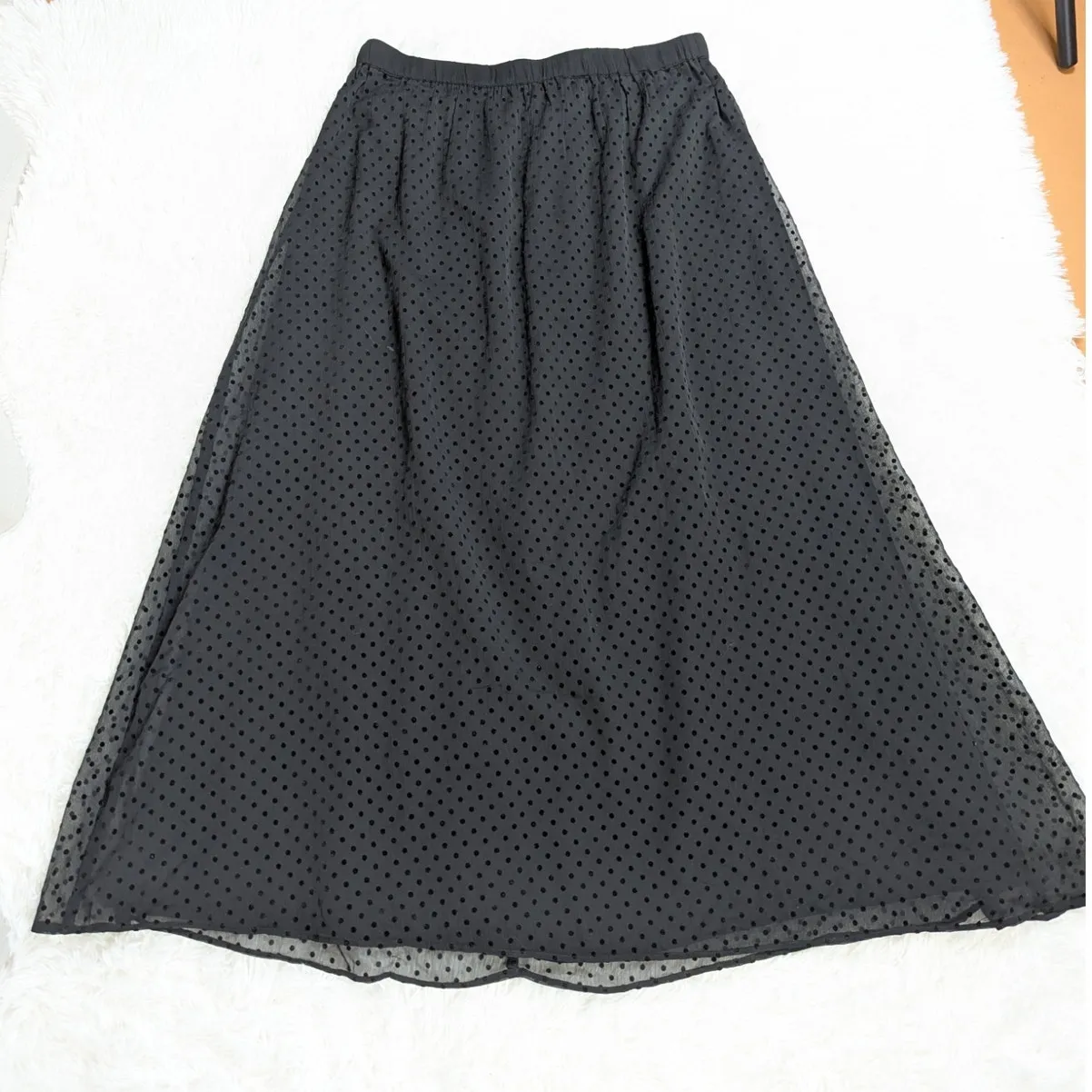 Old Navy Black Swiss Dot Midi Skirt Size Large - Image 11