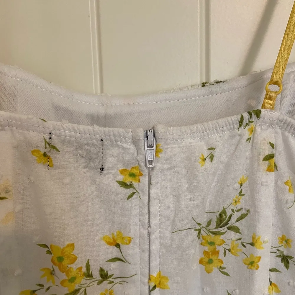 EUC Ruby Rox junior’s white yellow floral lined embroidered dot minidress size 5 - Image 6