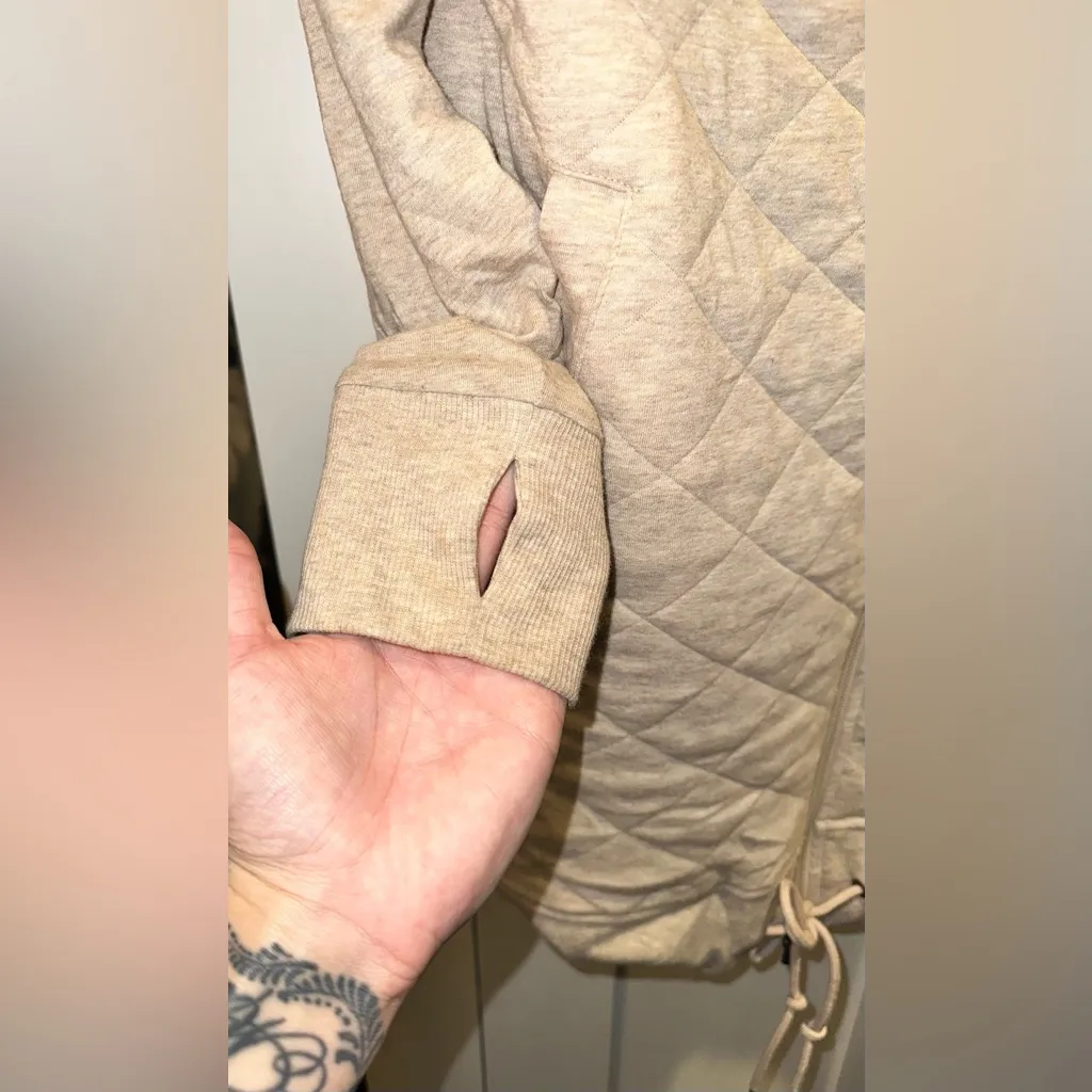 UGG Kayla Quilted Hoodie Oatmeal Heather Color $148 MSRP - Image 7