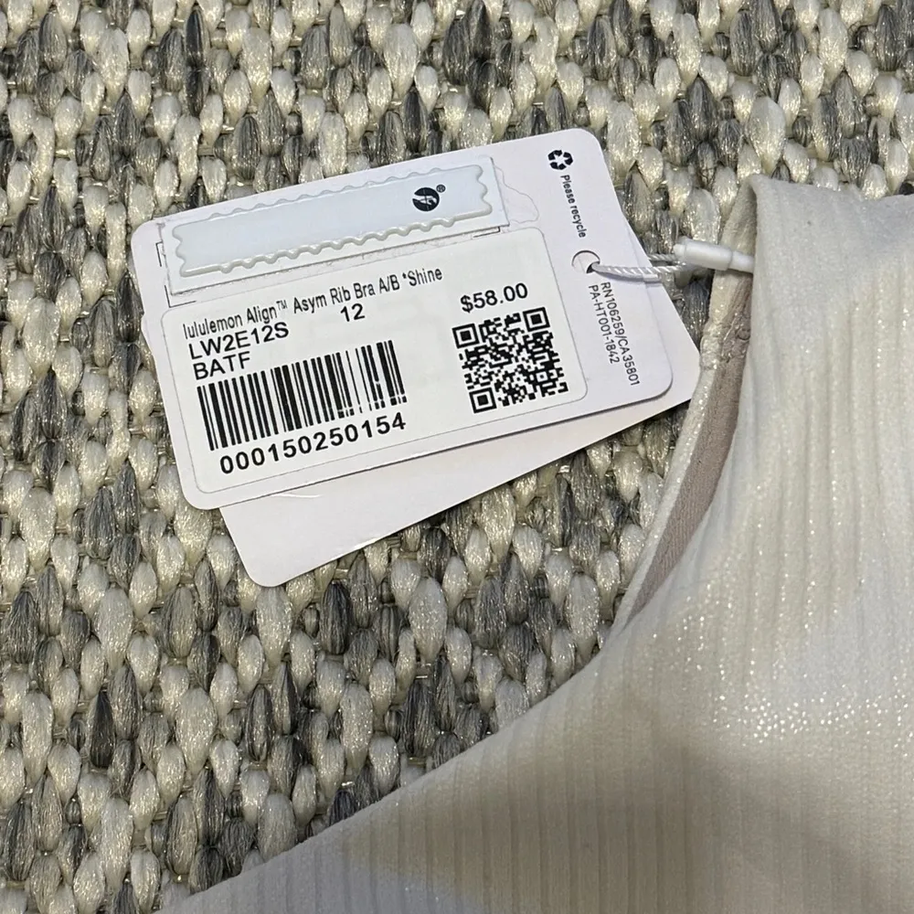 NEW Lululemon Align Asymmetrical Ribbed Bra Size 12 Light Support A/B Cup Shine - Image 4