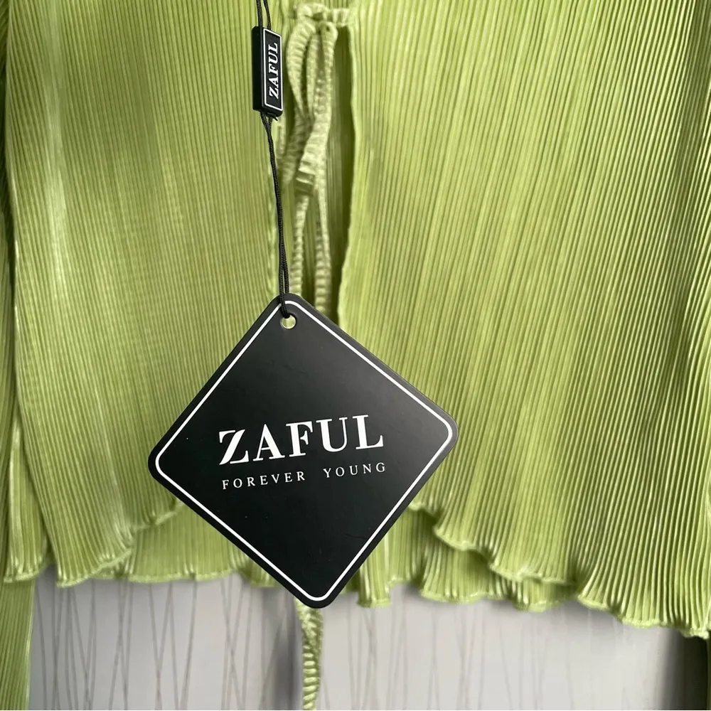 Zaful Tie Front Flounce Sleeve Crop Blouse Womens Size Small - Image 7