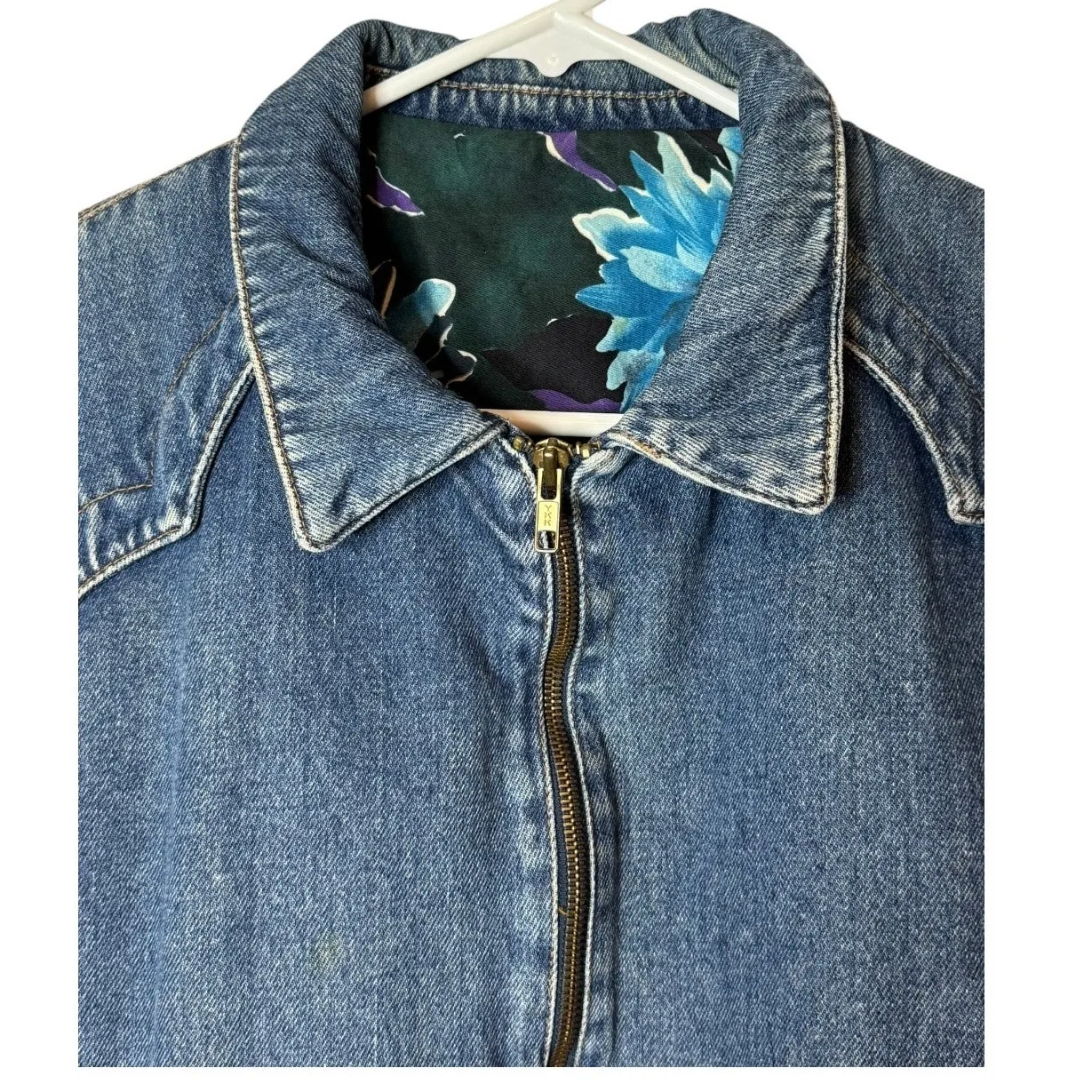 Vintage Denim Blue Jacket with Blue Purple floral lining zip closing size medium - Image 6