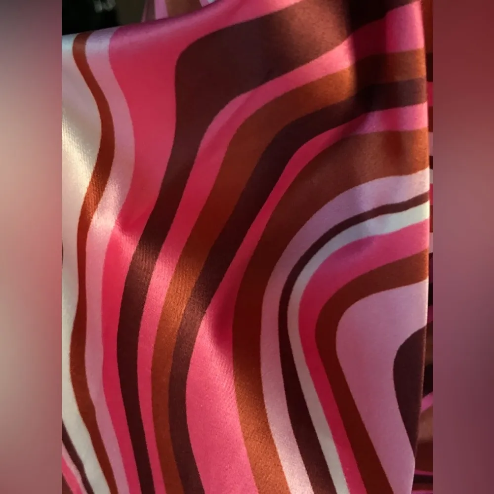 ASOS Sexy Stunning Satin Feel/Stretchy Too MINI/MIDI Dress NWT! - Image 4