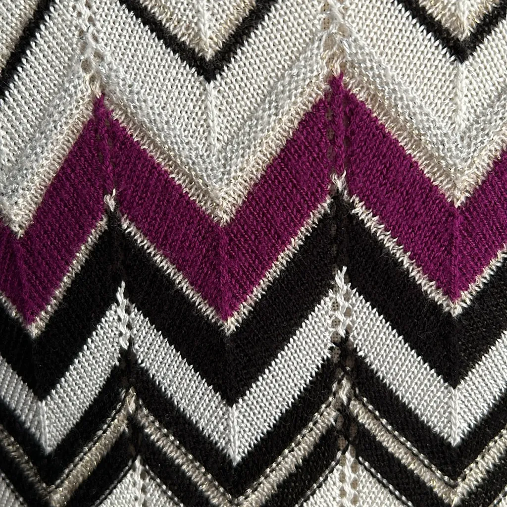 White House Black Market black purple white chevron stripe sweater top Size XS - Image 5