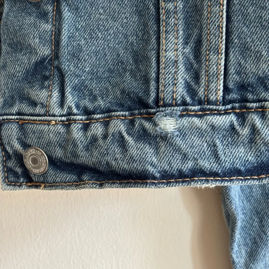 Old Navy Blue women’s Jean Jacket Size M - Image 7