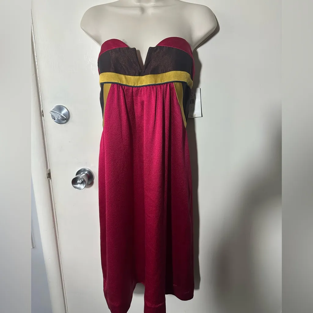 Nicole Miller Strapless Dress in Red with Brown and Gold Accents - Image 4