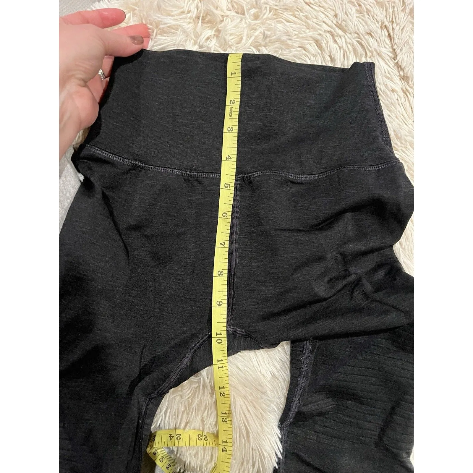 Alphalete Sports Leggings Size S Butt Scrunch Seamless Front Seam Dark Gray - Image 7