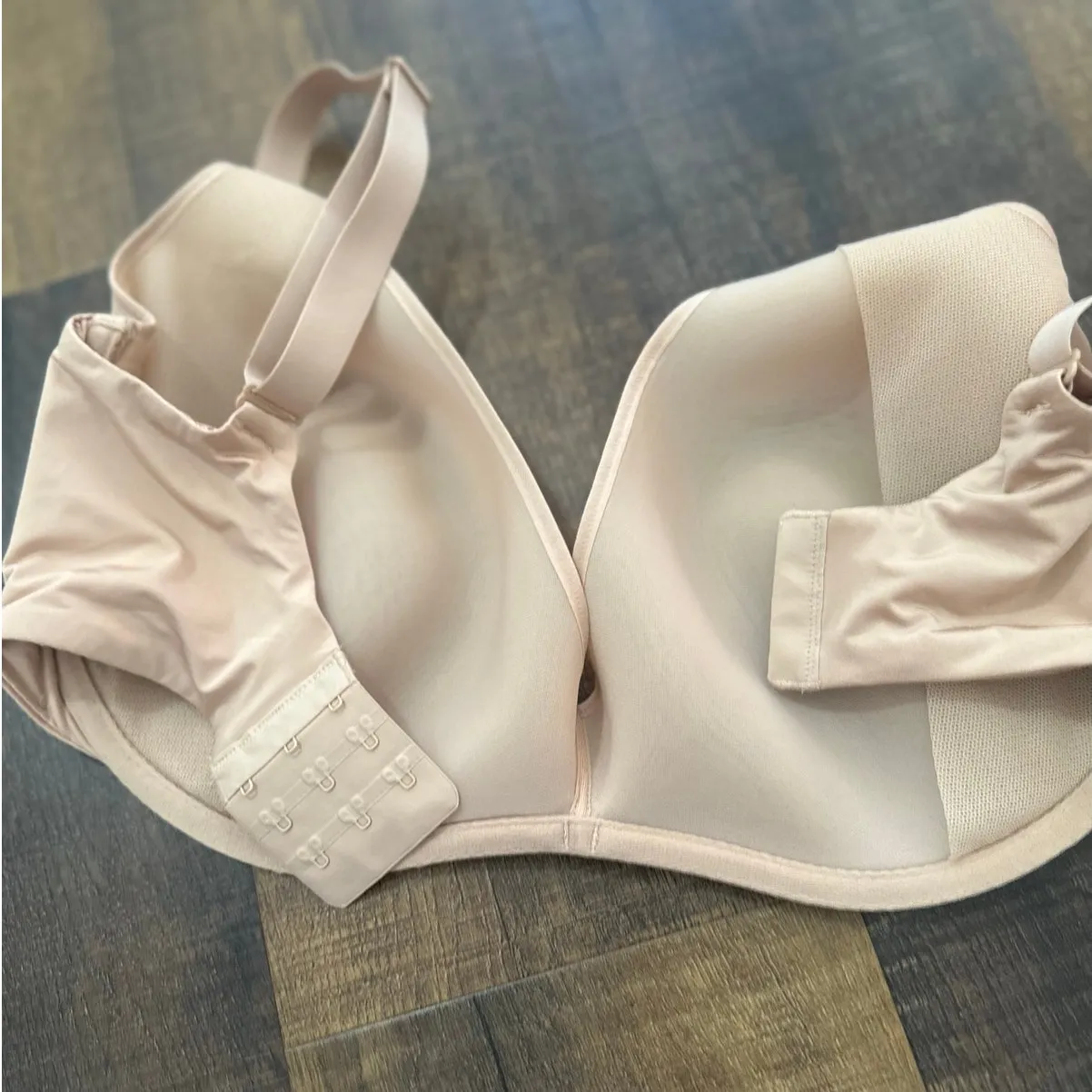 Skims Nude Underwire Bra Size 38H - Image 6