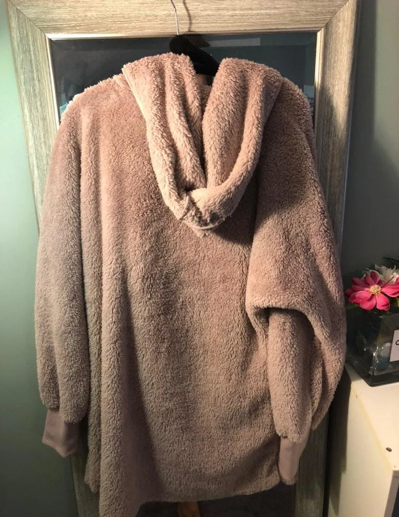 90 Degrees by Reflex Fuzzy Jacket - Image 3