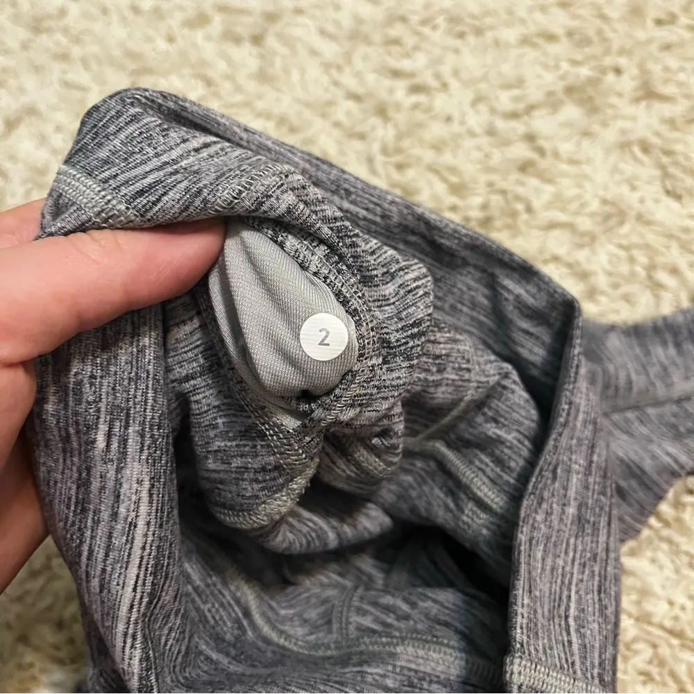 lululemon align 21" heathered grey leggings size 2 - Image 4