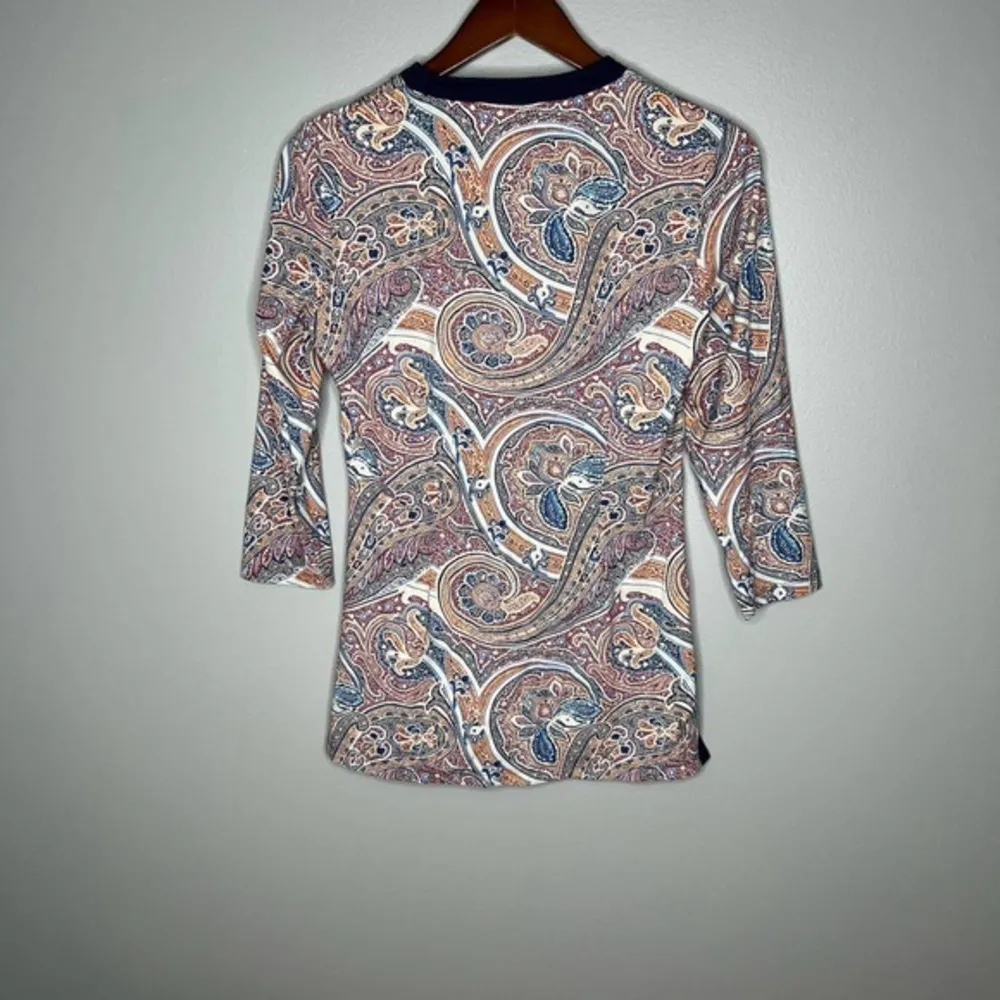 J. McLaughlin Catalina Henley Paisley 3/4 Snap Tunic Top button neck size small - Image 3