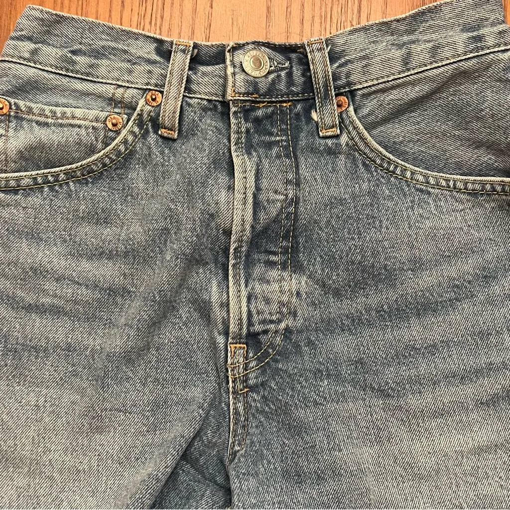 RE/DONE 50s Cutoff Raw Hem Button Fly Denim Shorts in Cool Medium Blue Size 24 - Image 6