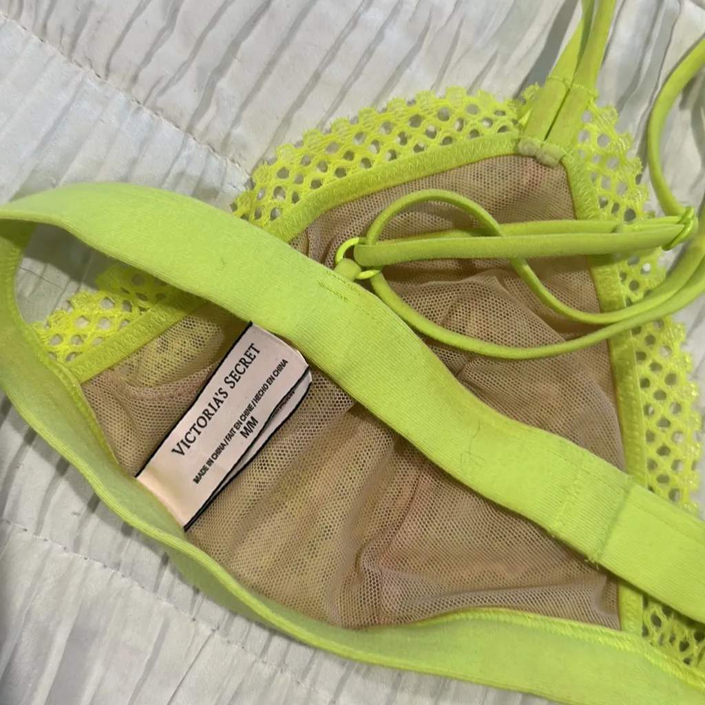 MOVING SALE - VS Neon Yellow Lace Bralette - Image 4