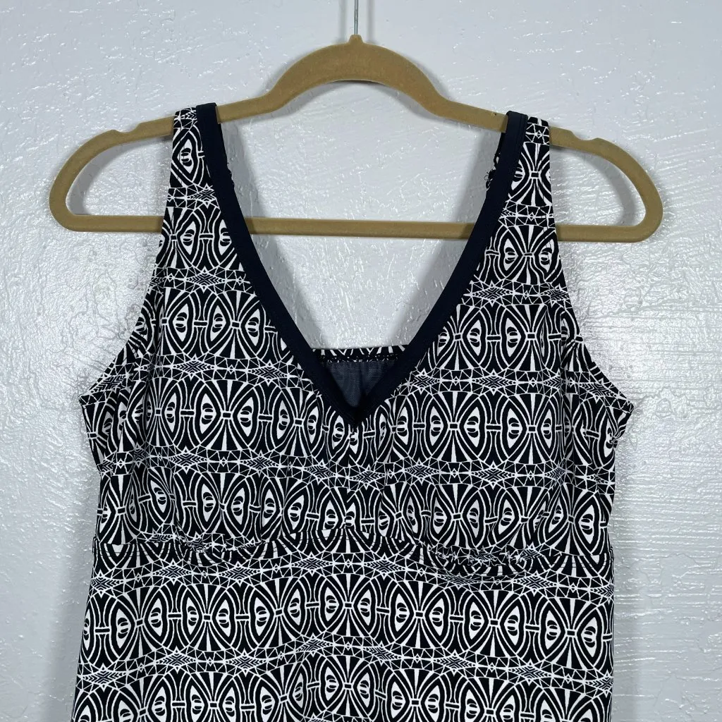 Swimsuits For All Women Plus Size 20 Black White Printed Tankini Swim Top Padded - Image 3
