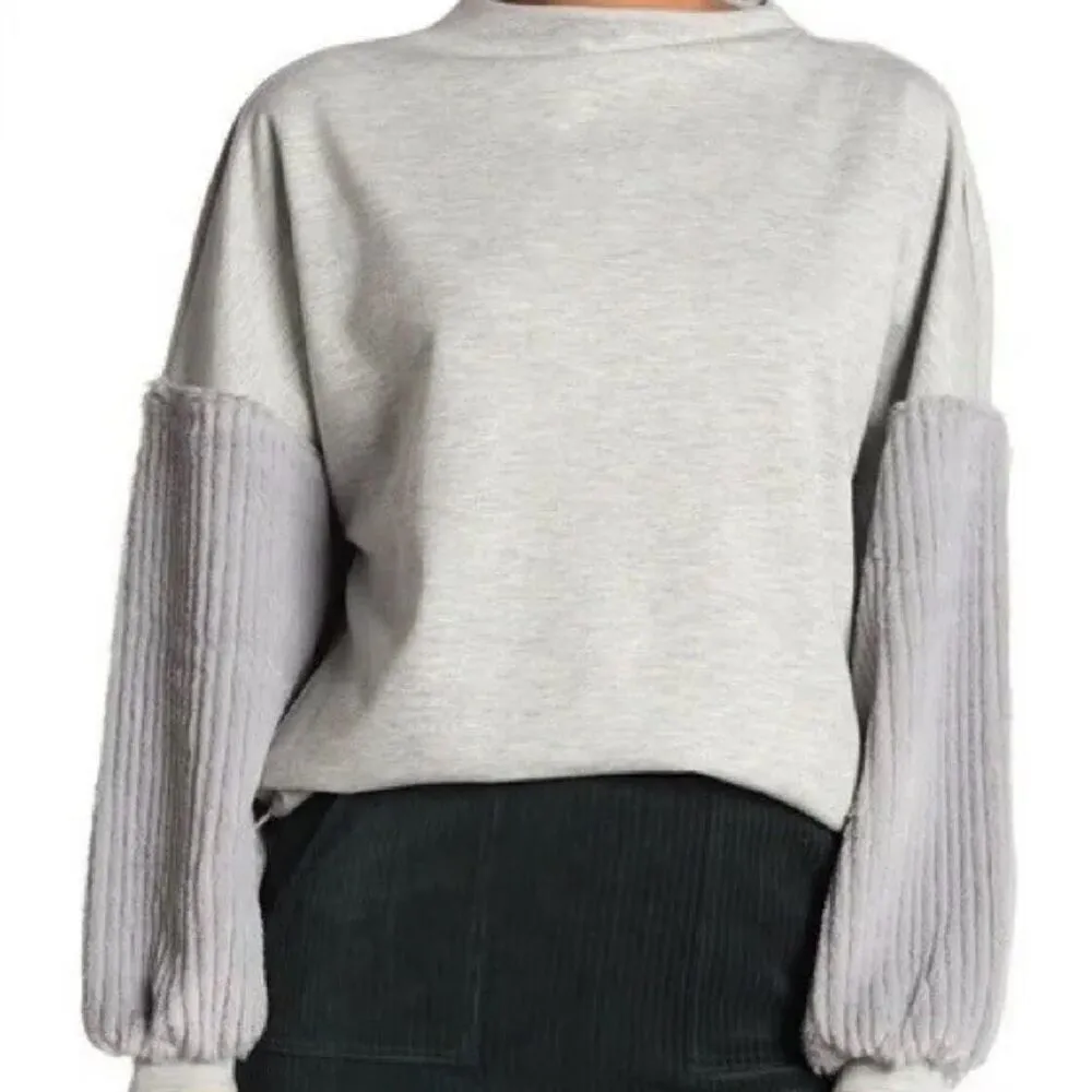 Catherine Malandrino NWT grey faux fur puff sleeve sweater small - Image 1