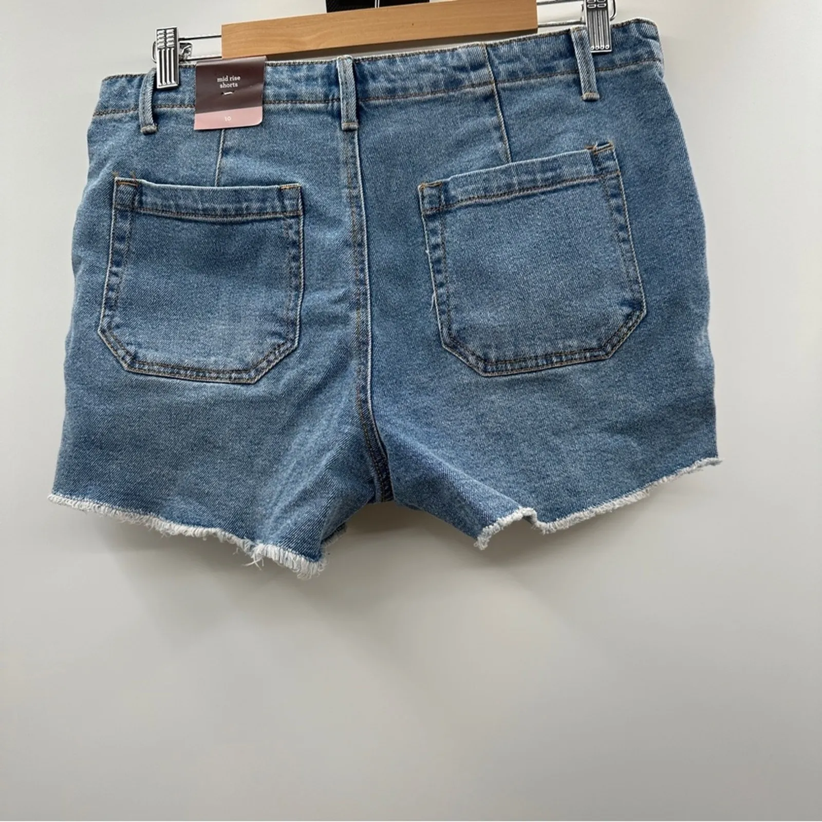 Knox Rose Light Wash Embroidered Side Pockets Raw Hem Mid Rise Shorts Sz 10 NEW‎ - Image 4