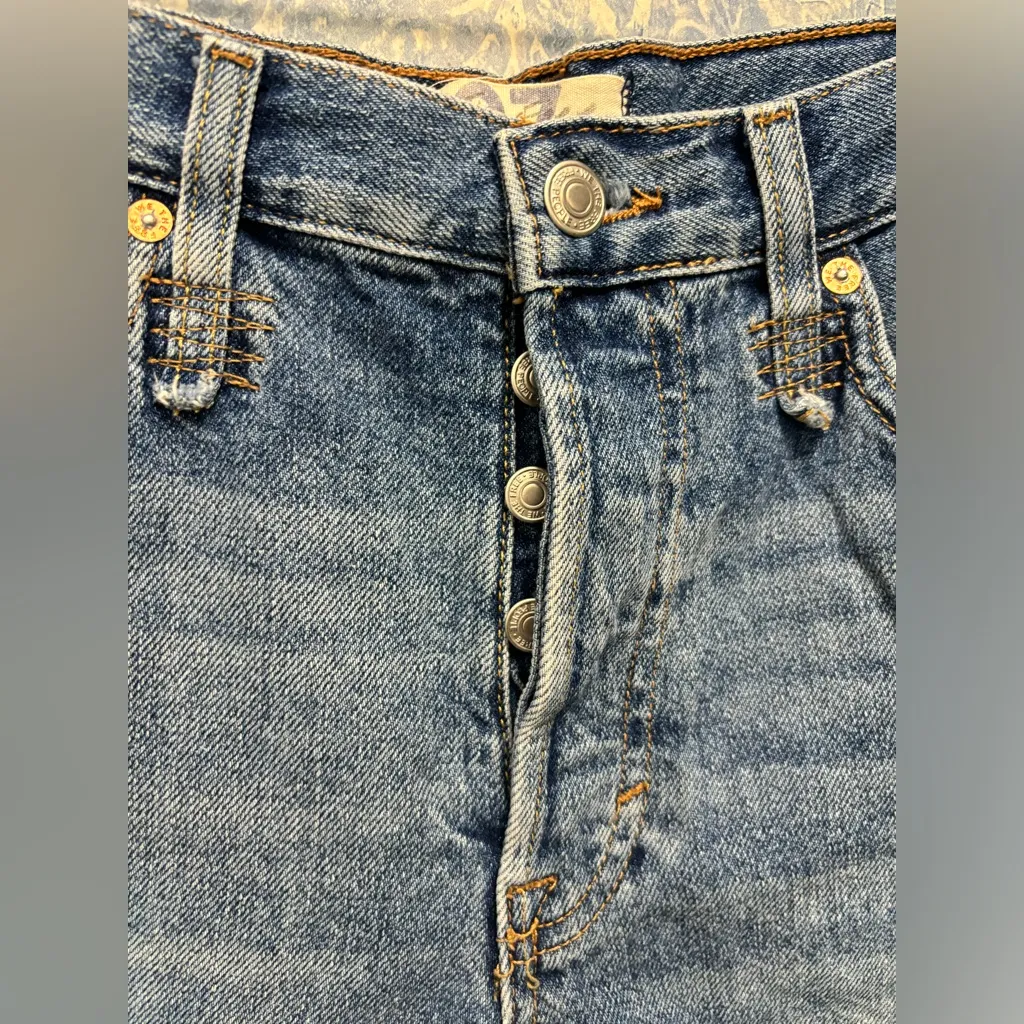 We The Free People Womens Size 27 Button Fly Distressed Cut Off Jean Shorts - Image 4