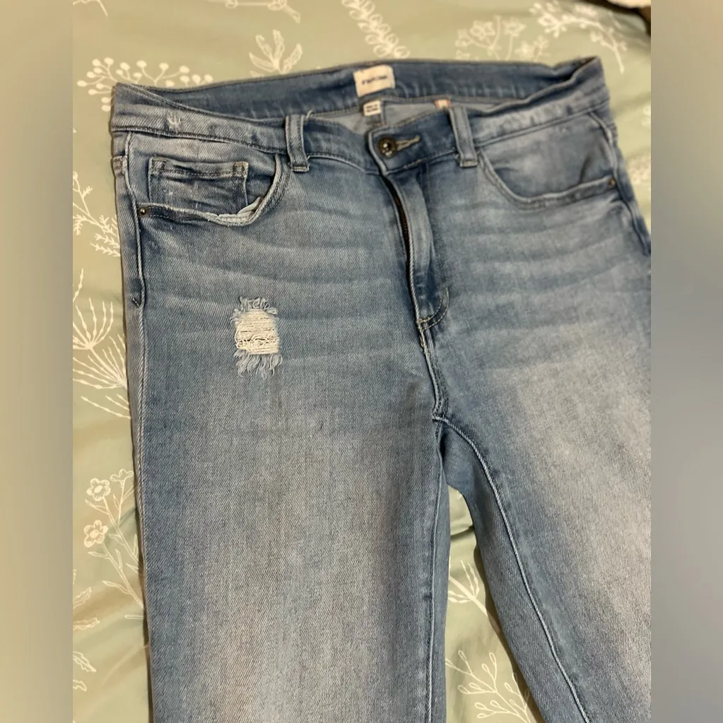 Sneak Peek Light Wash Distressed Mid Rise Skinny Jeans Size 9 / W 29 - Image 9