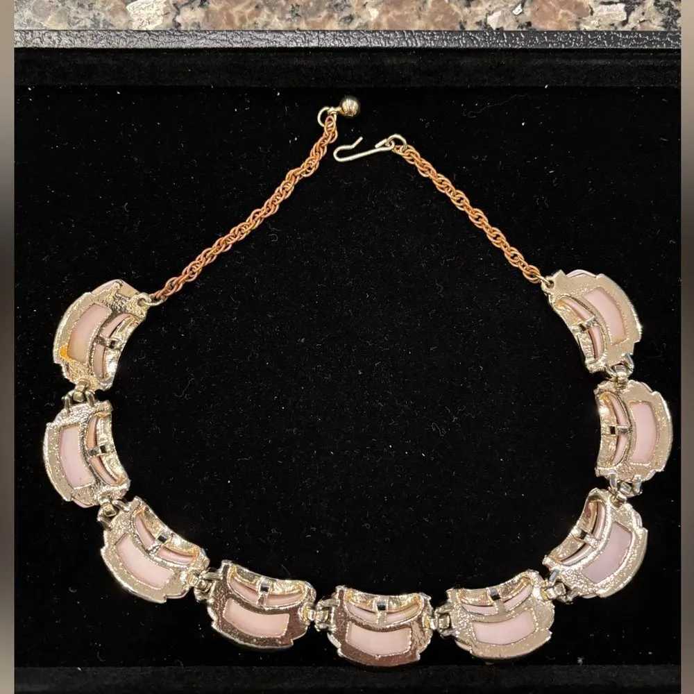 Elegant Pink Thermoset Vintage Necklace 1950’s - Image 3