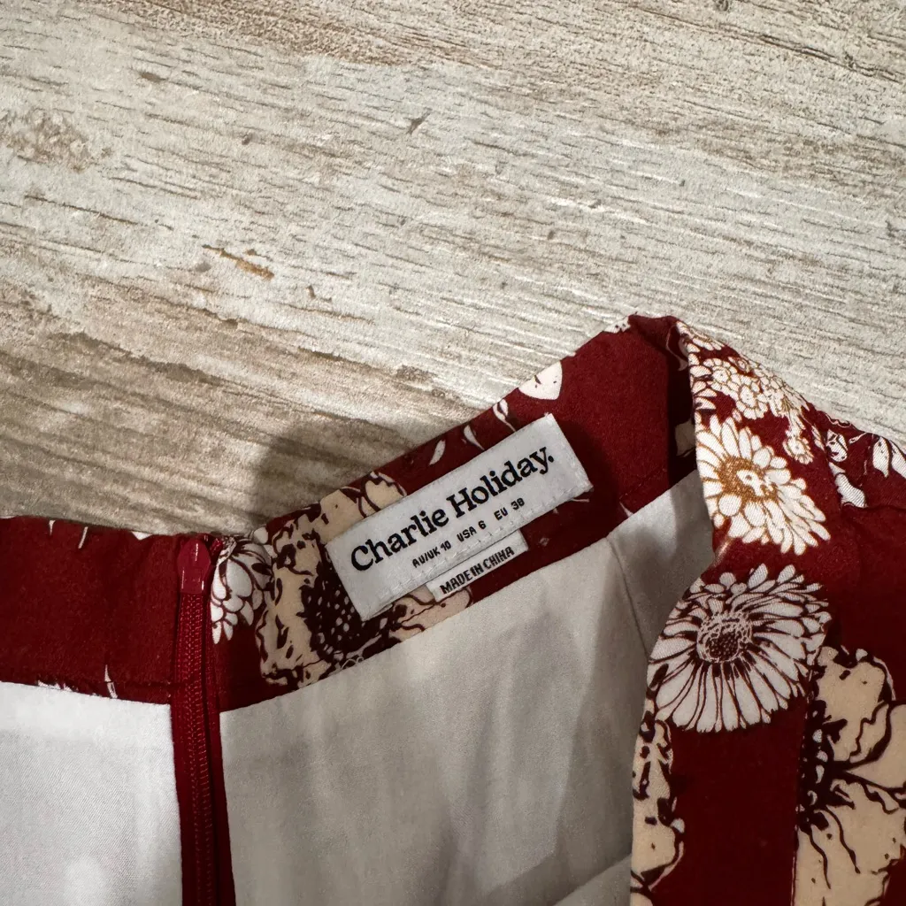 Red Floral High Waist Flowy Shorts - Image 3