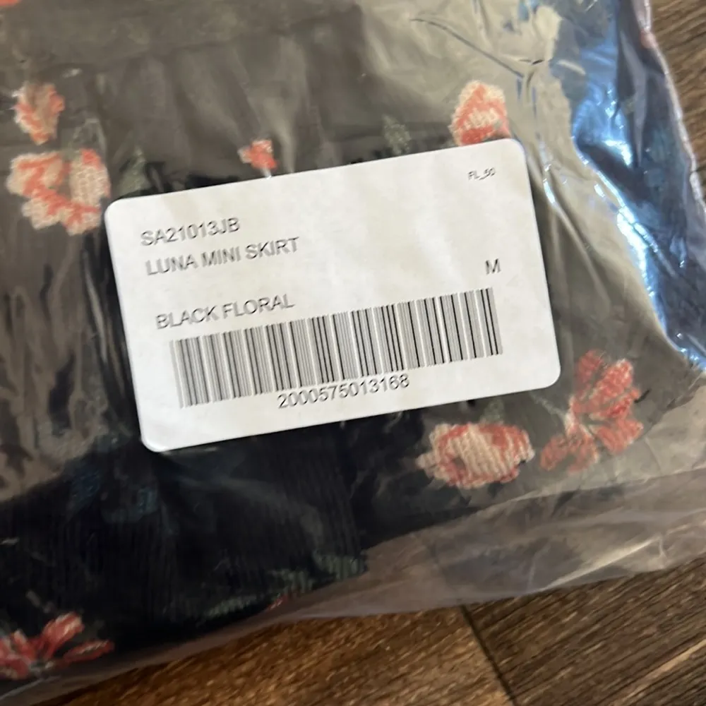 Allison Mini Luna Skirt - Image 4