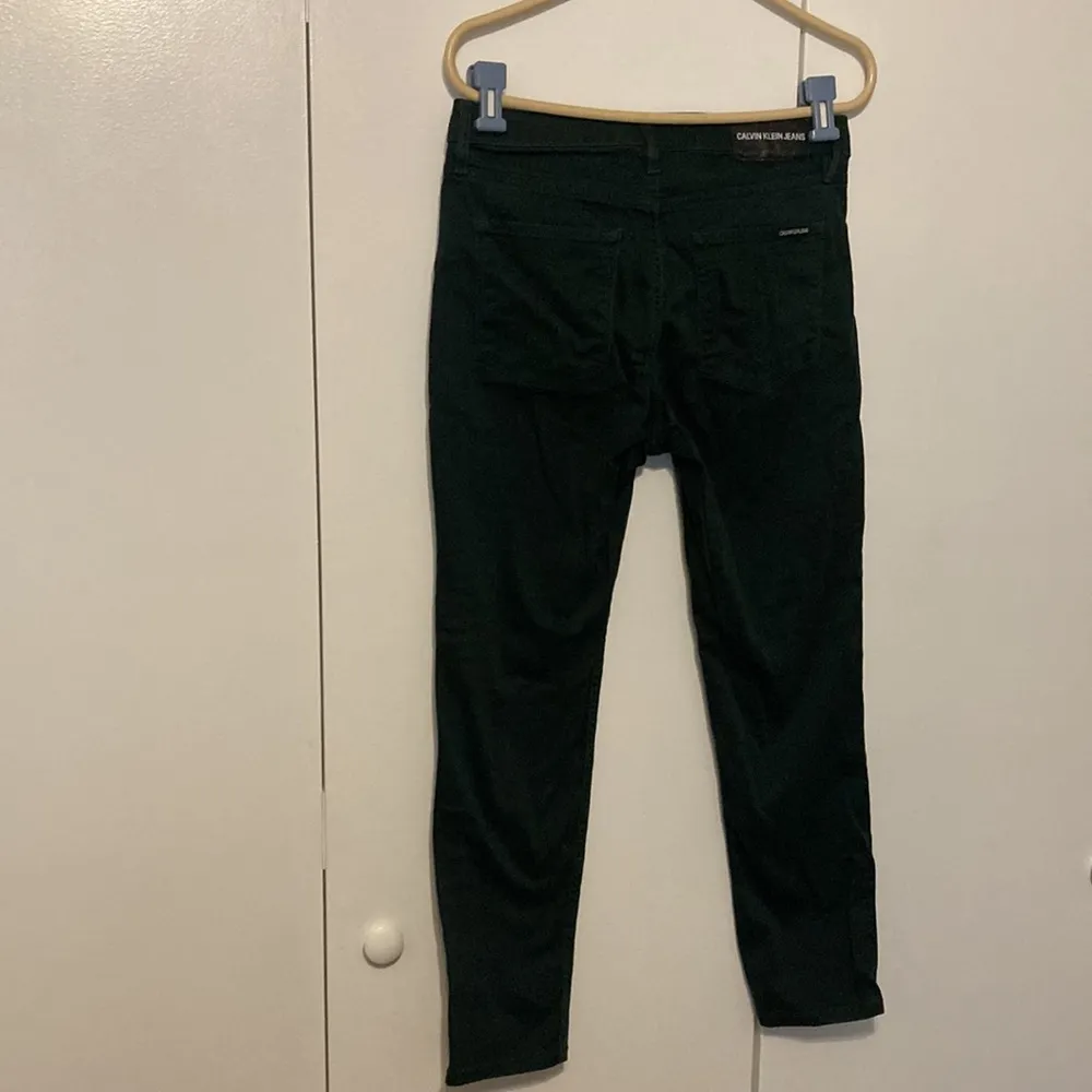 Calvin Klein Jeans Skinny Ankle Green Color Women’s Size 6 Pants - Image 5