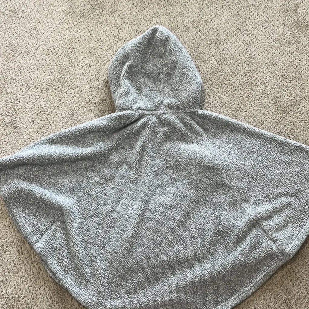 Cozy Zoe koala bear poncho‎ hoodie Gray - Image 4