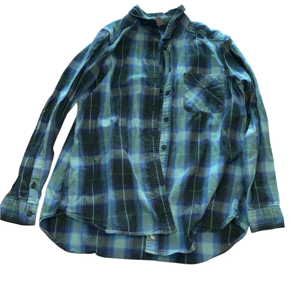 Eddie Bauer Blue and Green Casual Button Down Shirt - Image 3