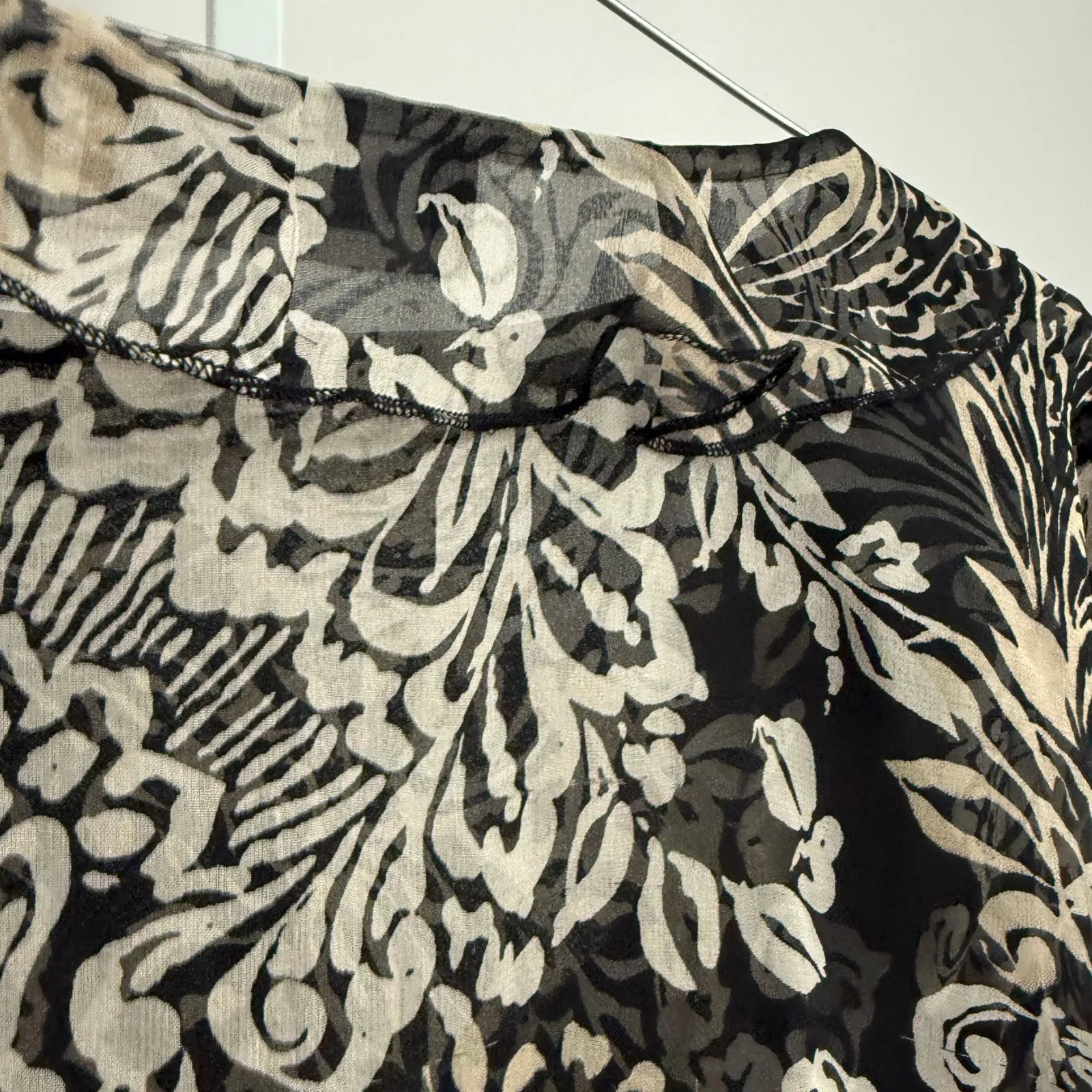 New York City Design Co. VTG Y2K 100% Silk ‎ dark romantic Floral Blouse Size Black Size L - Image 6