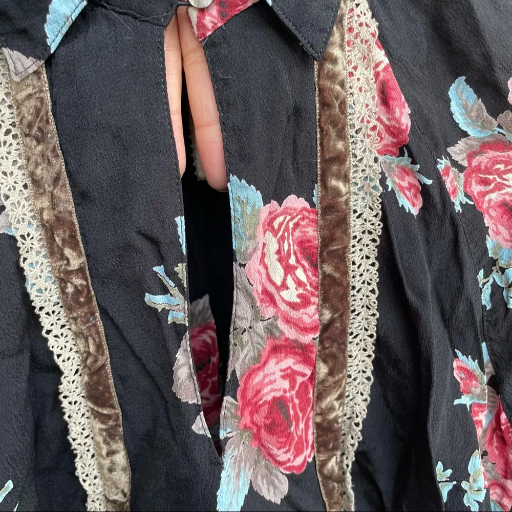 Uncle Frank Women’s Tunic Dress Black Floral Velvet Lace Trim Medium - Image 8