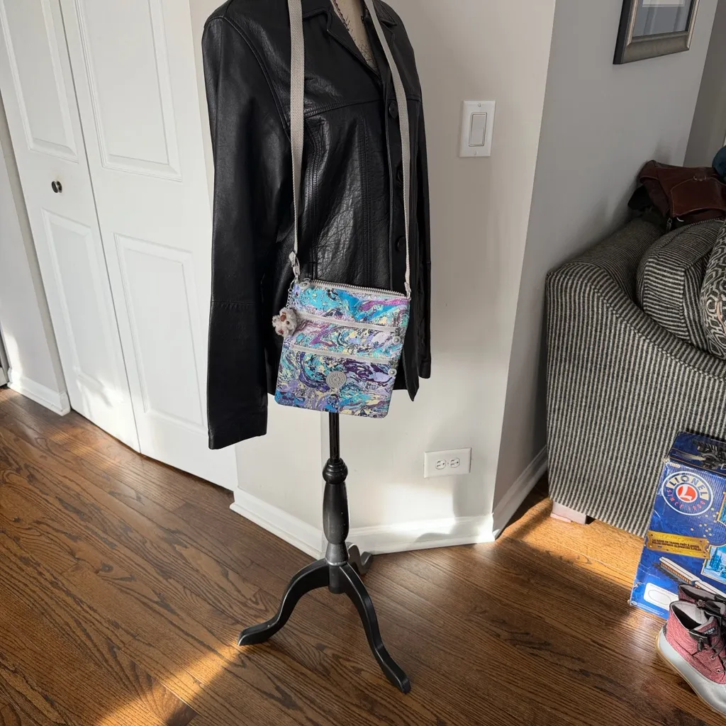 Kipling Keiko Marble Multi Nylon
Crossbody Bag +Melanie Monkey Key
Chain - Image 2