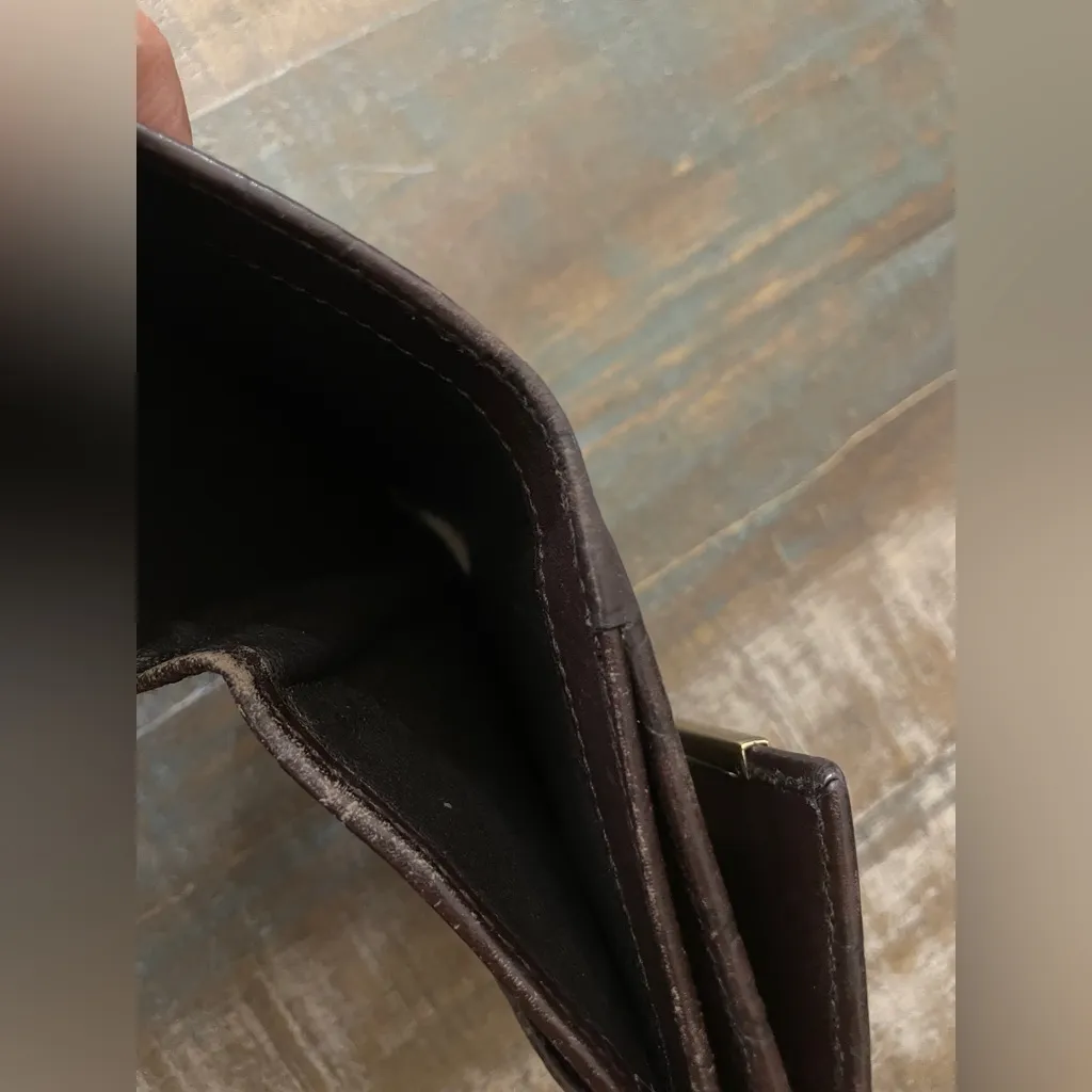 Gucci GG monogram leather wallet in very good condition - Image 11