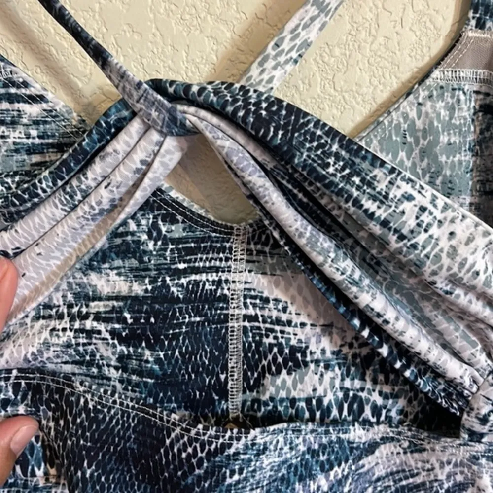 Fabletics Kenzie Medium Support Breathable Sports Bra Size Small EUC #1753 - Image 8