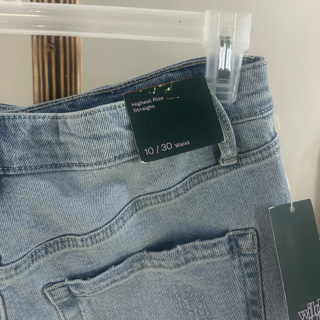 Wild Fable Women’s Ripped Flare Jeans Light Wash Distressd 30” Waist Size 10 NWT - Image 7