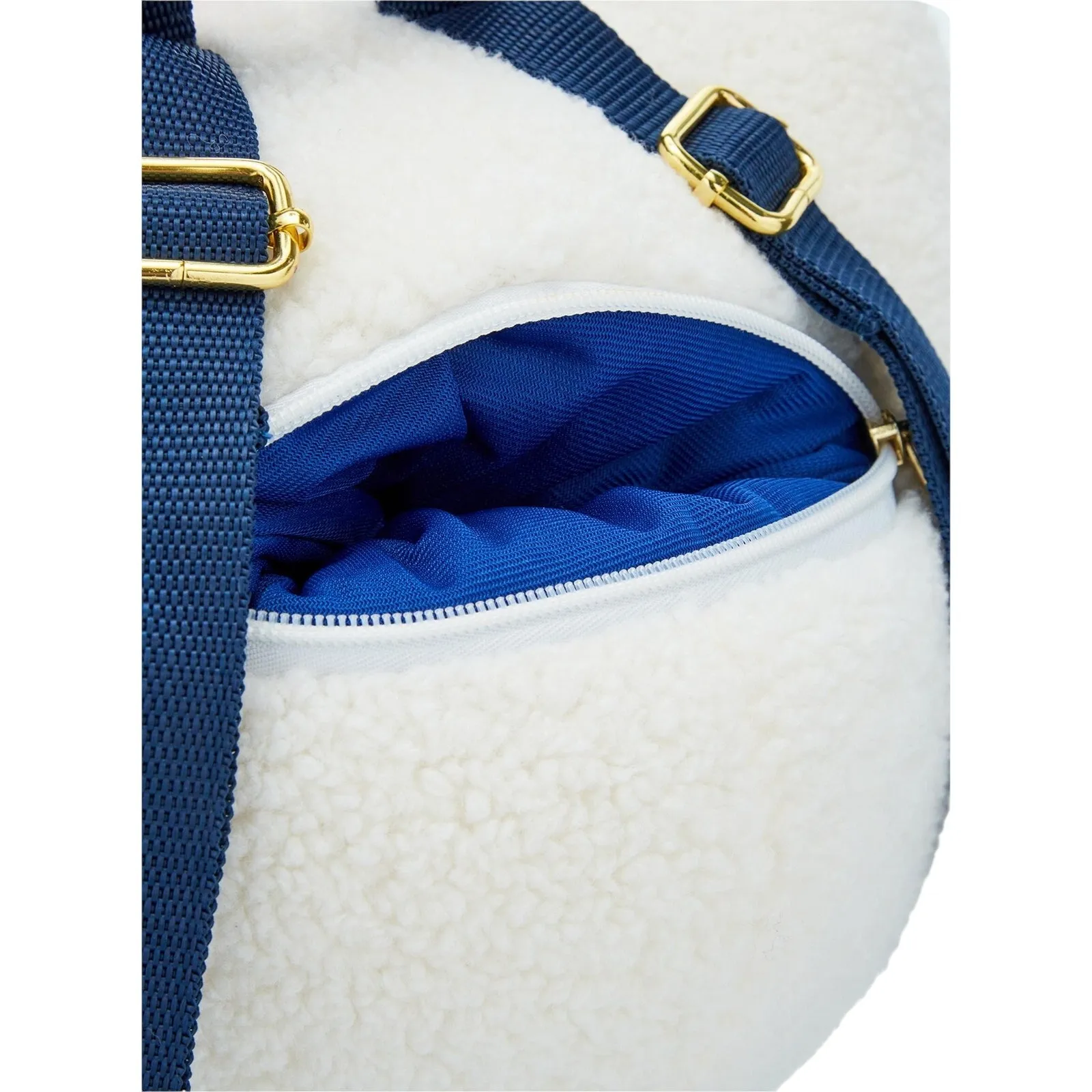 Hello Kitty Sherpa Figural Plush Backpack nwt - Image 4