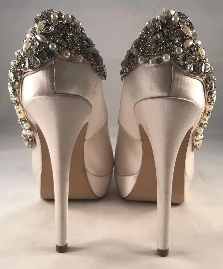 Cynthia Ivory Satin Pump - Image 5