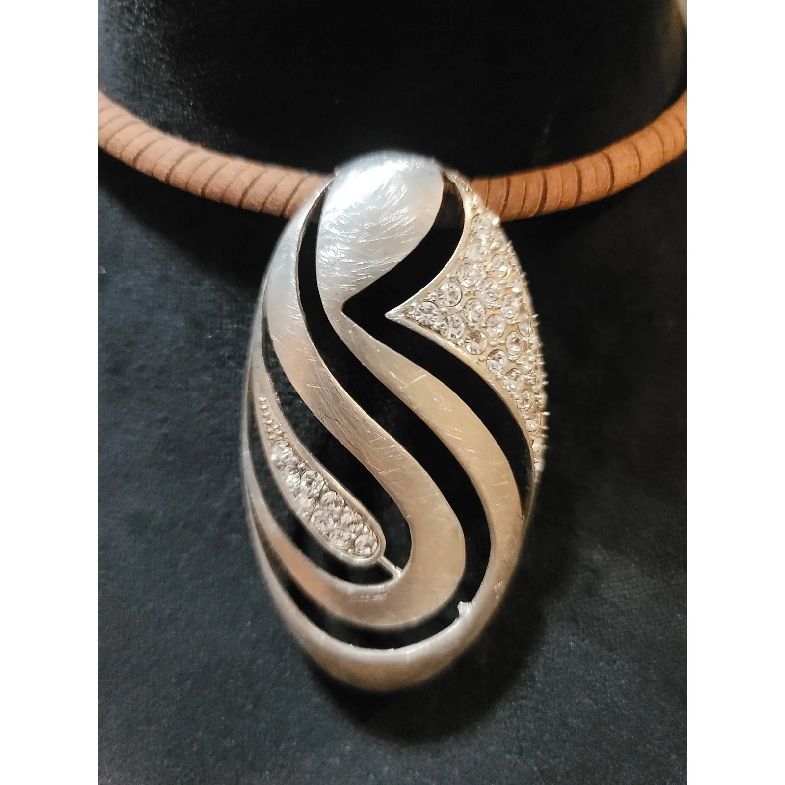 Women's Silver Swirl Crystal Pendant Necklace Lobster Clasp Lock Design Neo - Image 3