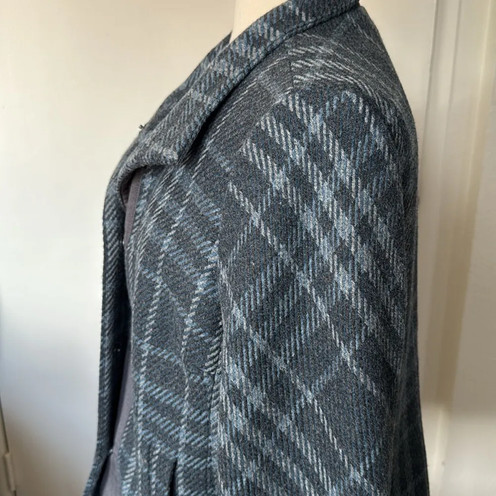 Talbots Women’s Wool Blend Plaid Jacket‎ Size 14 Snap Front Long Sleeve Gray - Image 4