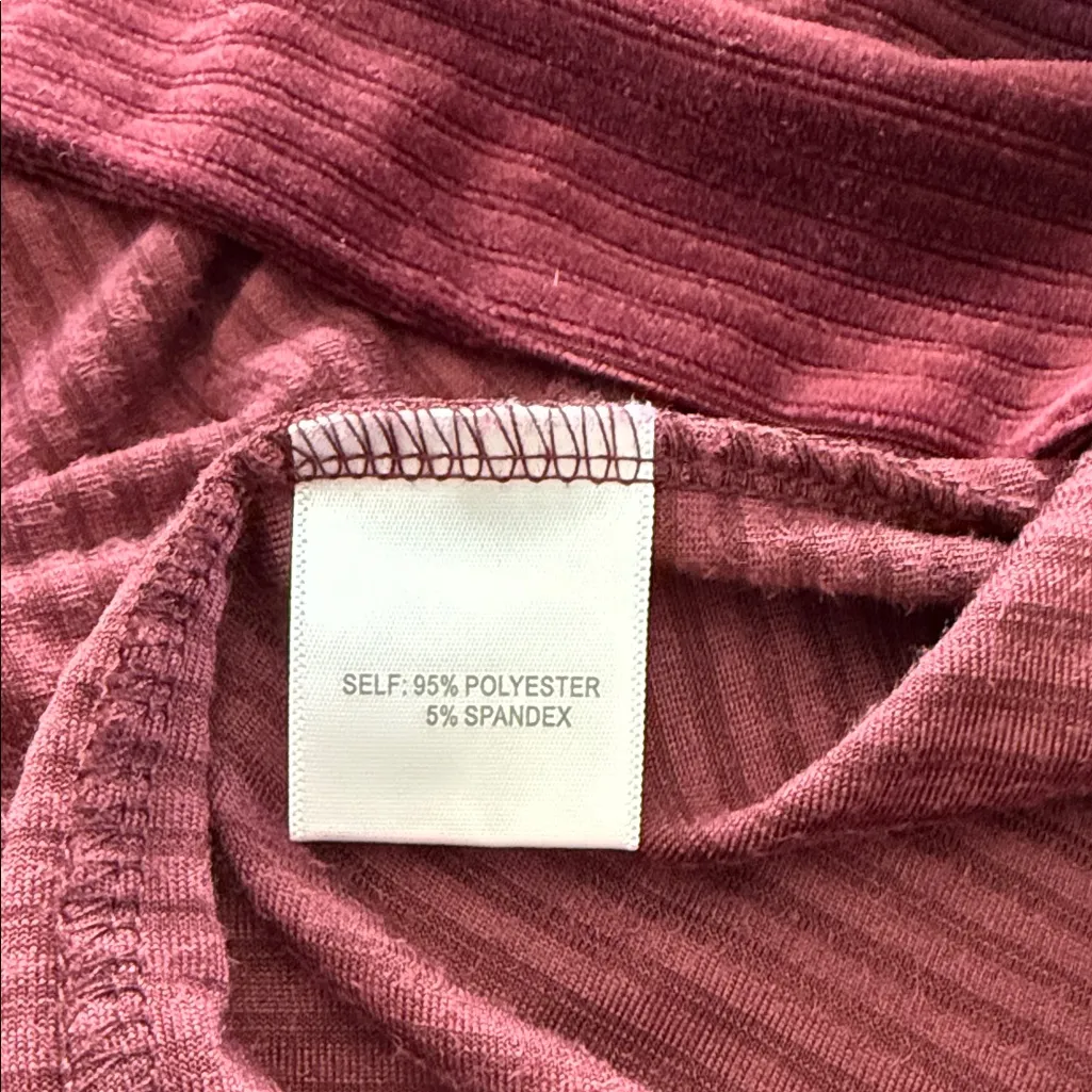 Jane and Delancey Long Sleeve Ribbed Velvet Top Burgundy Size M Stretchy Knit - Image 6
