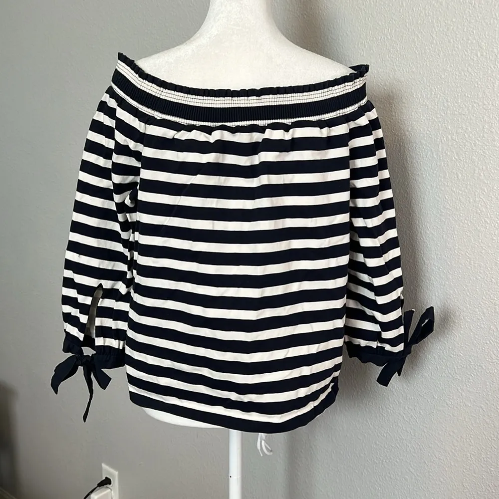 JCrew Off Shoulder Tie Sleeve Navy/White Striped Top Size Medium - Image 3