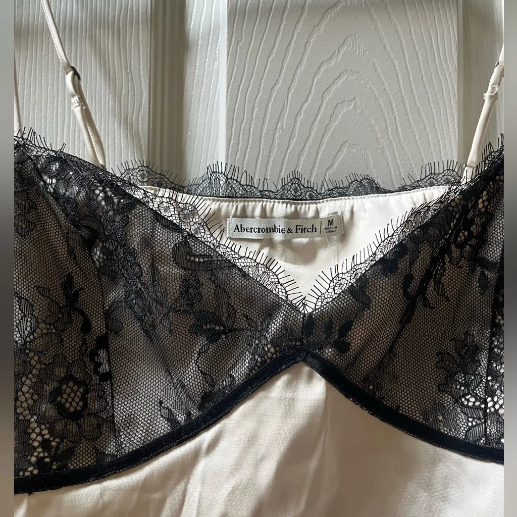 Abercrombie & Fitch Cream and Black Lace Babydoll Cami - Image 2