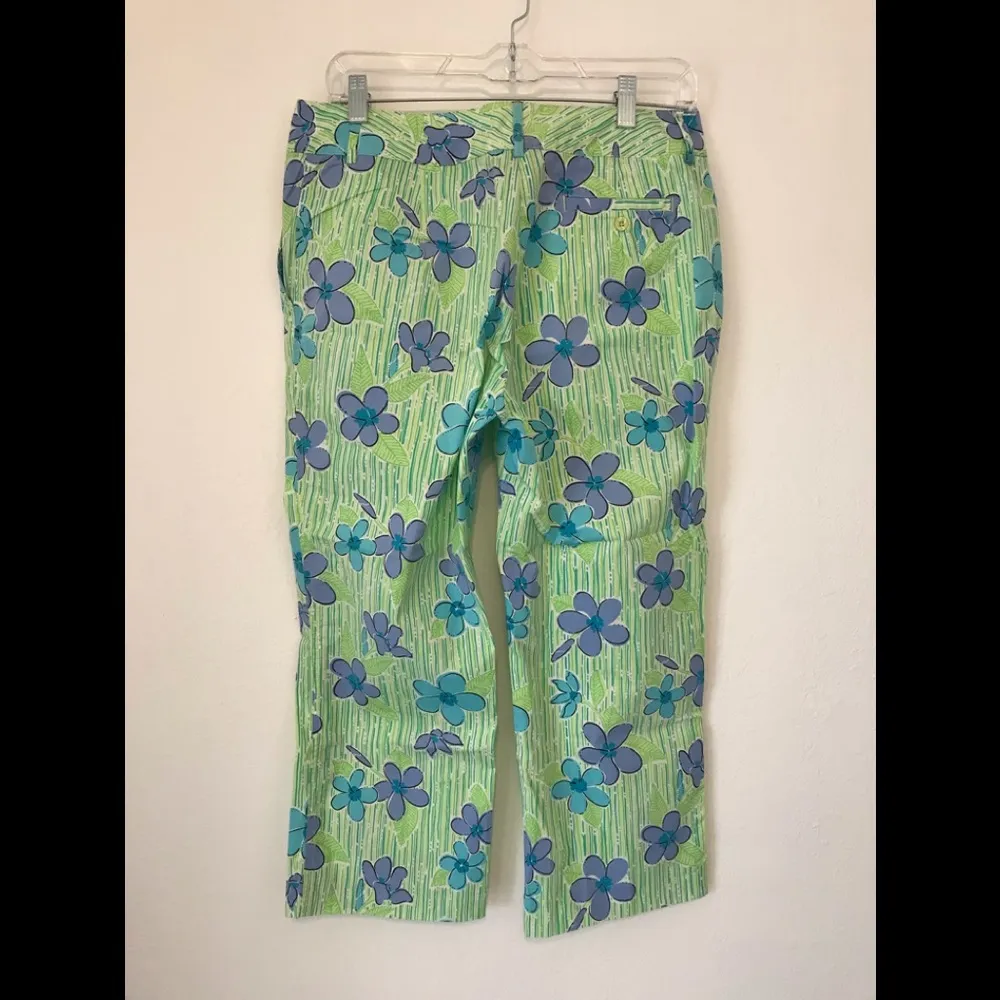 Lilly Pulitzer casual flower print pants size 8 - Image 3