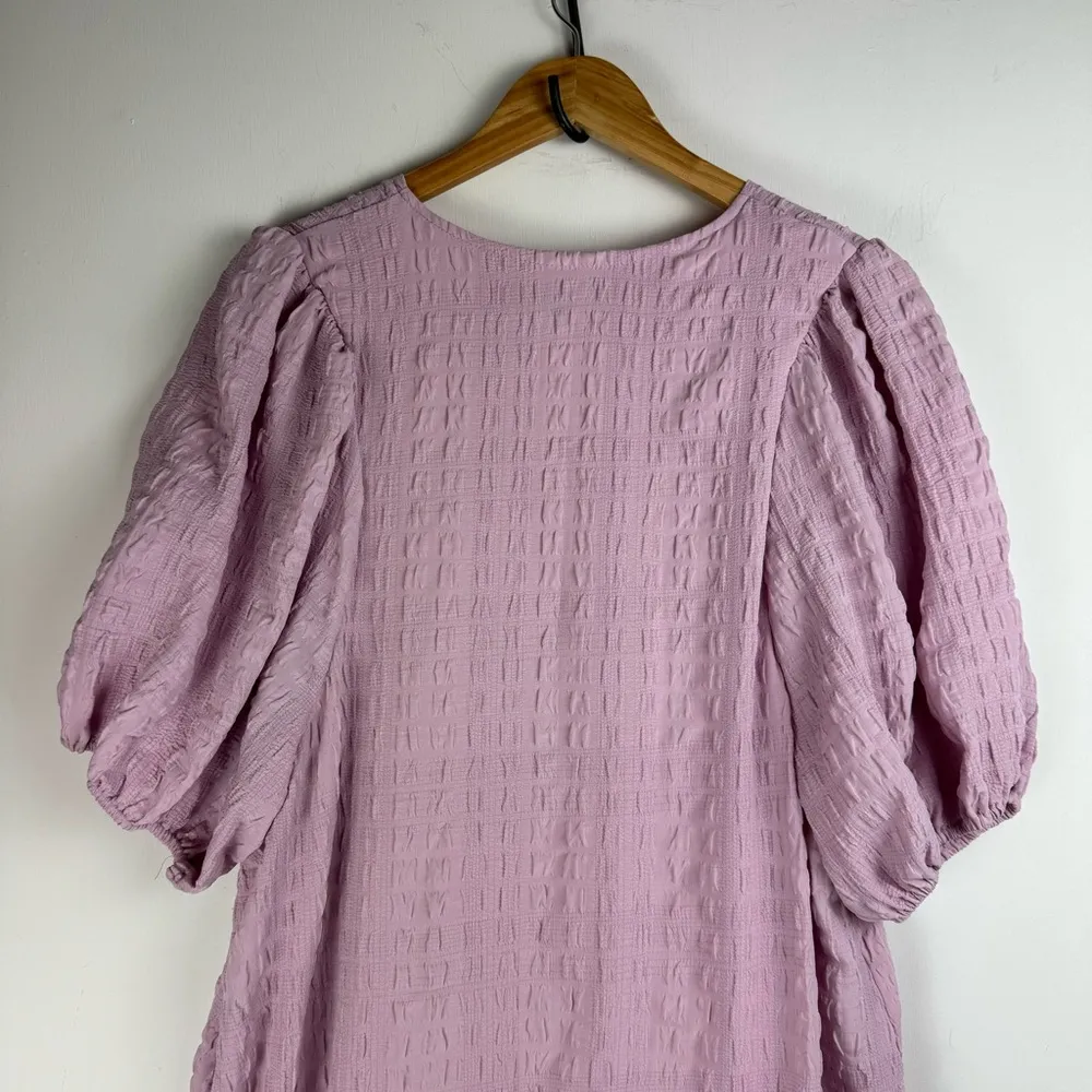 Lulu’s Sunny Love Seersucker Puff Sleeve Button Front Midi Dress Sz XL Lilac - Image 13
