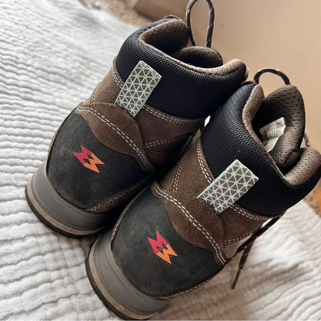 GARMONT Mystic ii‎ GTX Hiking Backpacking Boots Womens SIZE 7.5 hiking outdoors - Image 7