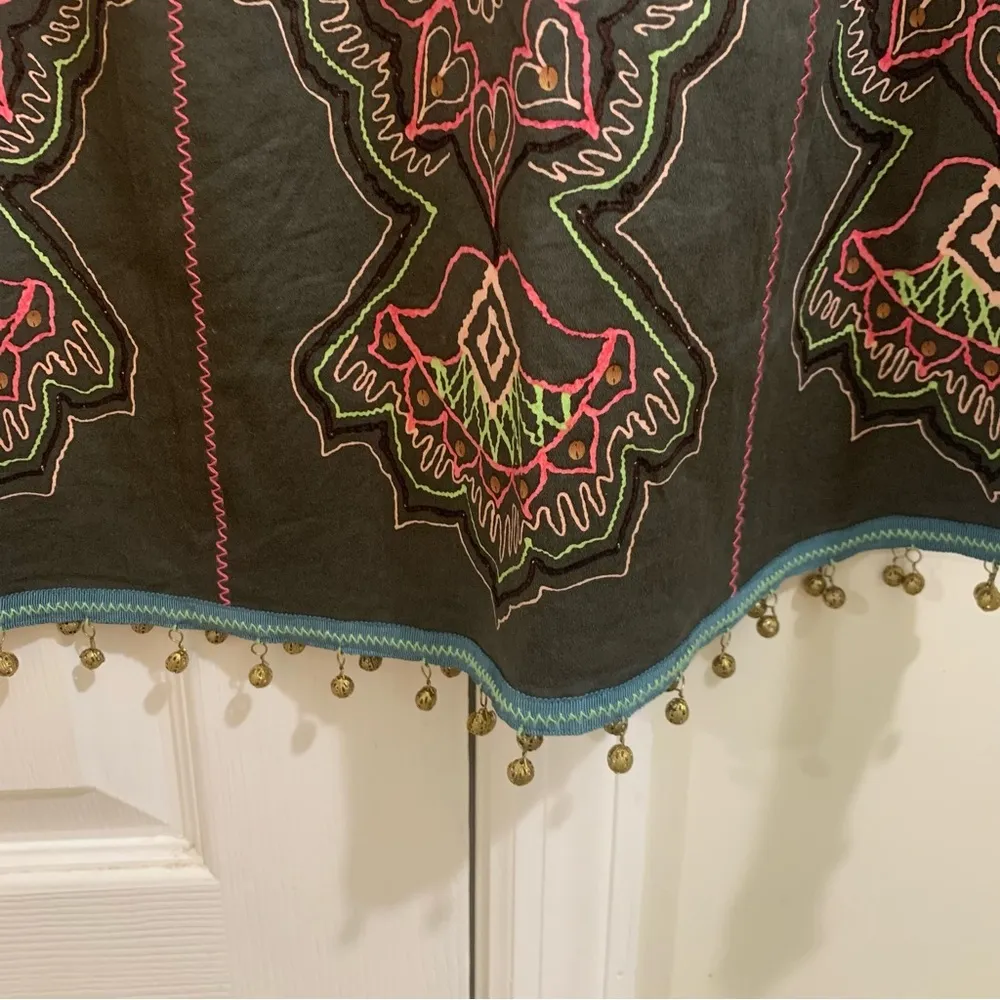 Etcetera Grey Skirt with Intricate Stitching and Bell Trim Women’s Size 0 - Image 6